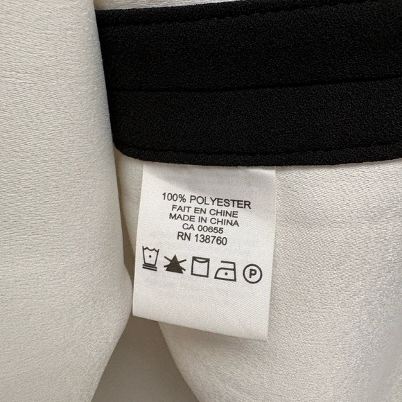 4 for $25 🍒 Michel Studio Elegant Black and White Sleeveless Top - Picture 5 of 6